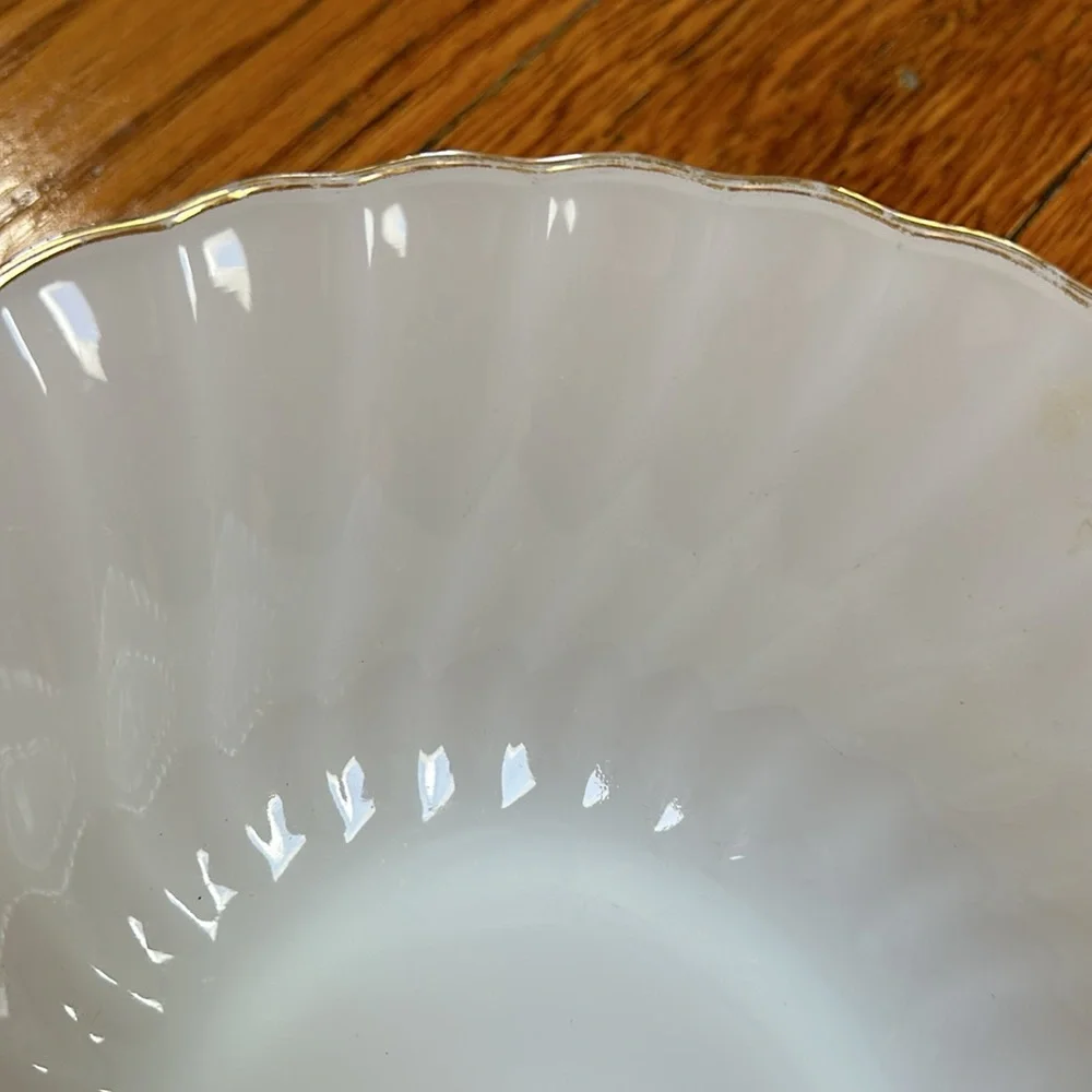 Anchor Hocking white swirl pattern serving bowl with gold trim. Vintage.